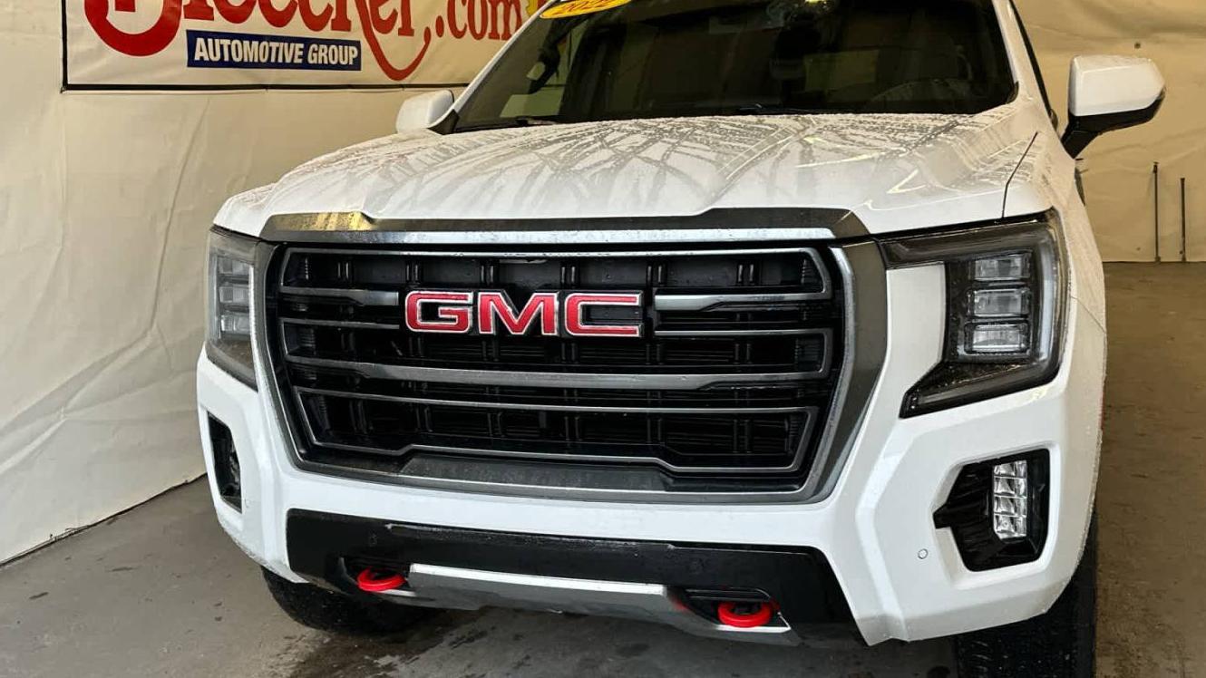 GMC YUKON XL 2022 1GKS2HKD4NR164036 image